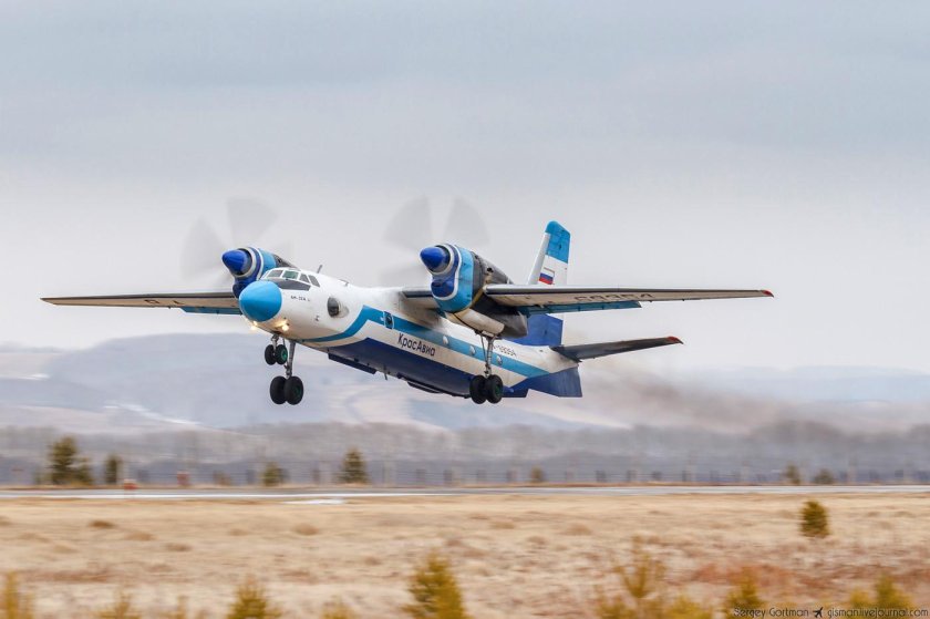 Самолет АН-32