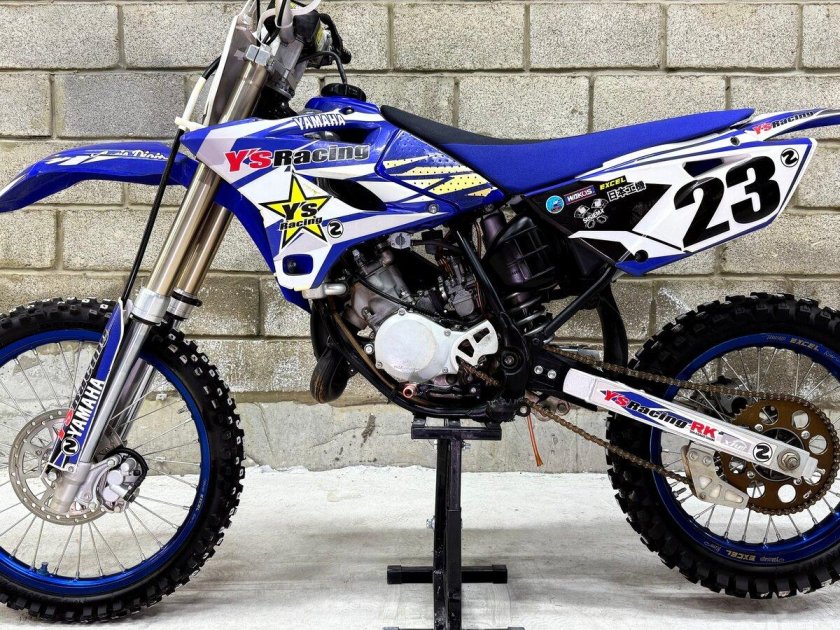 Кроссовый мотоцикл yamaha