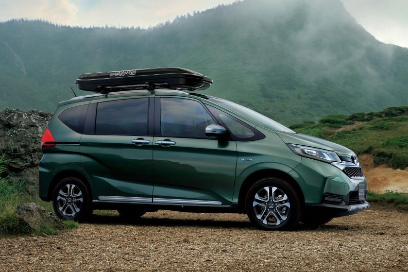 Honda freed Crosstar 2020