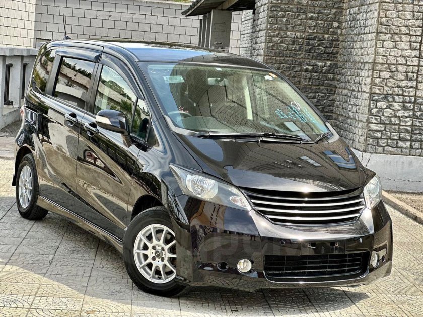 Хонда фрид 2010