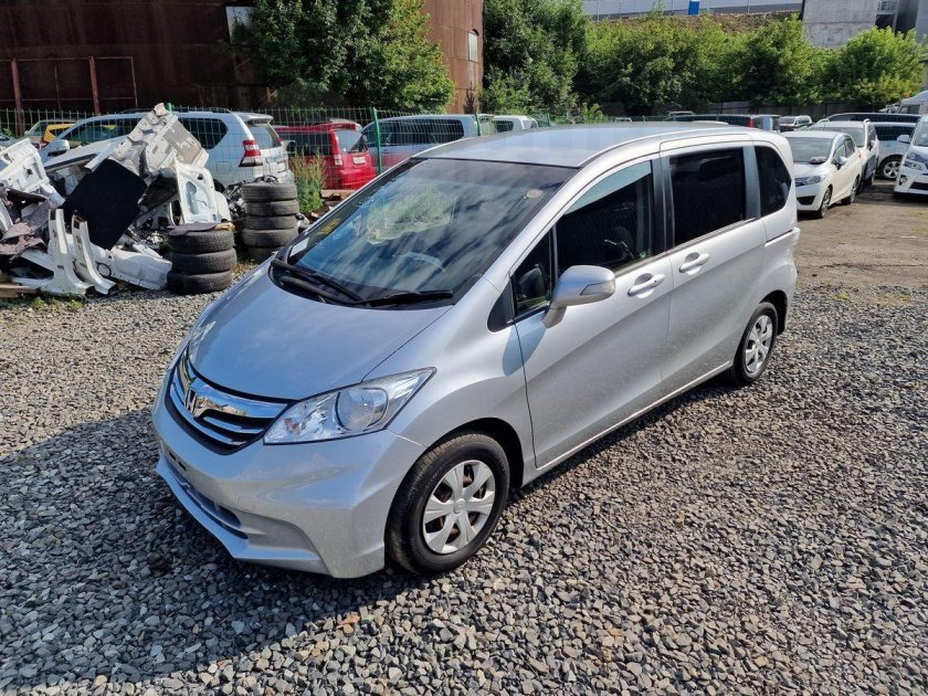 Honda freed 2012