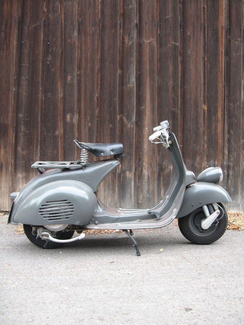 Мотороллер веспа 1946
