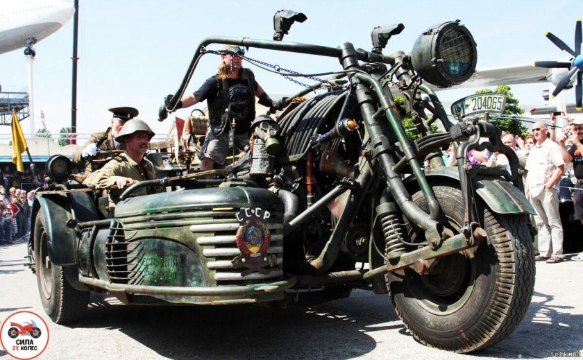 Мотоцикл-гигант Gunbus 410.