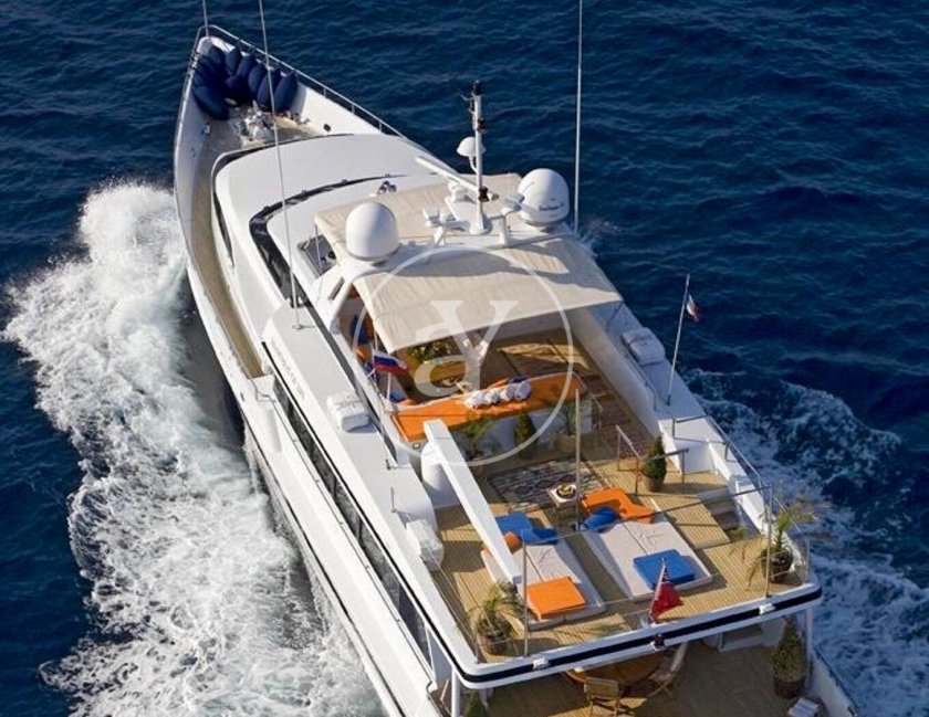 Моторная яхта ferretti 780