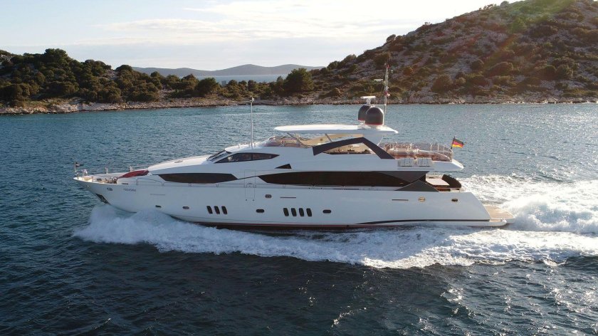 Яхта Вайт Перл Джорджтаун