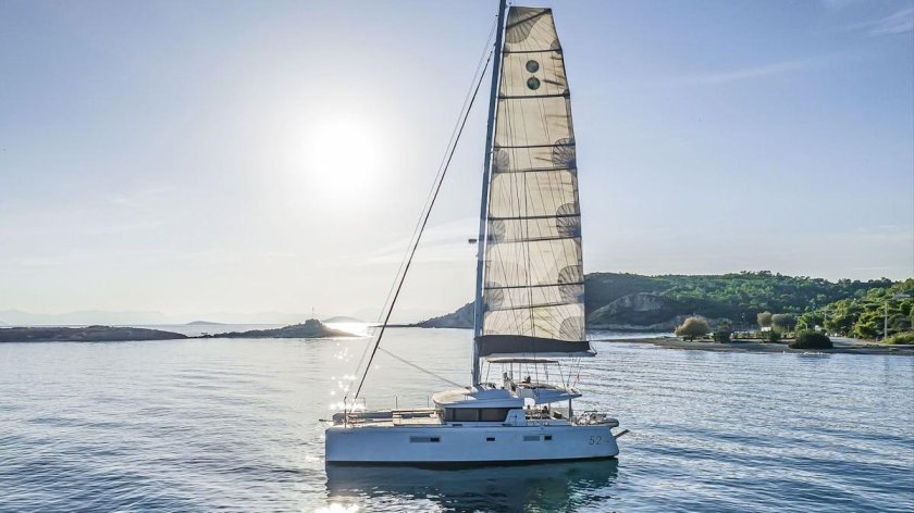 Lagoon 400 катамаран