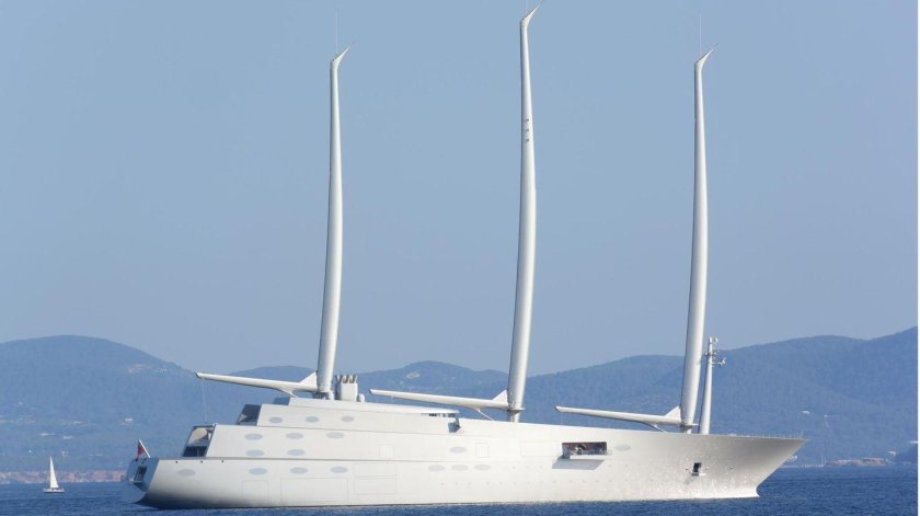 Яхта белая Жемчужина