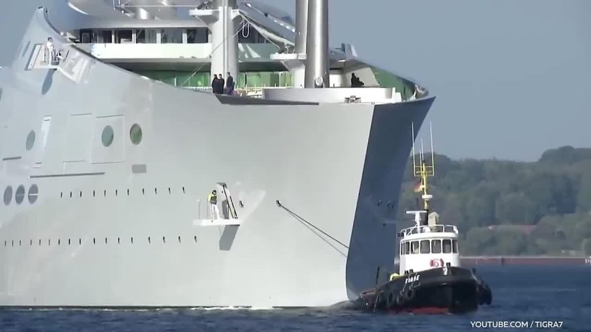 Яхта Мельниченко белая Жемчужина