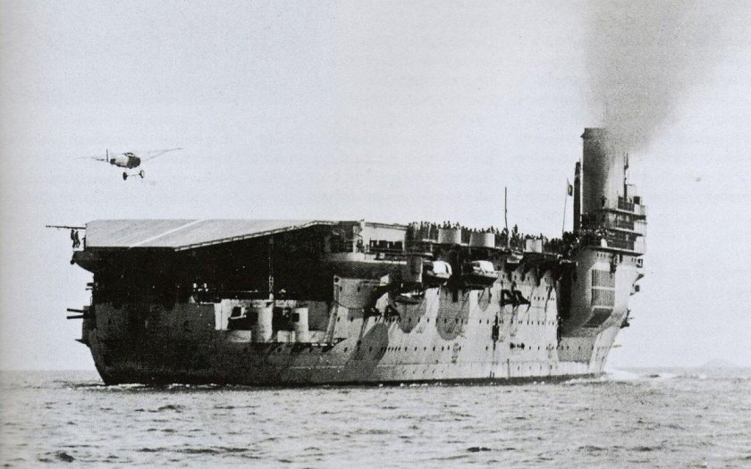 Bearn авианосец