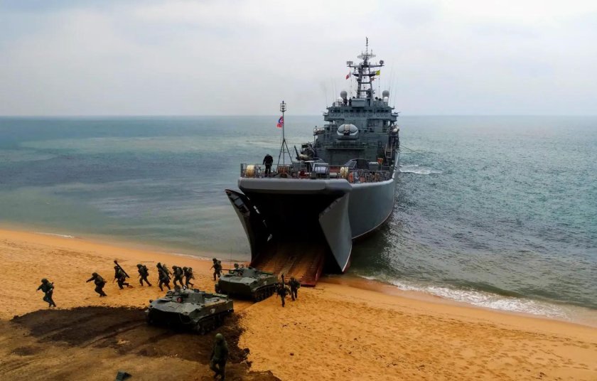 БДК проекта 775 Азов