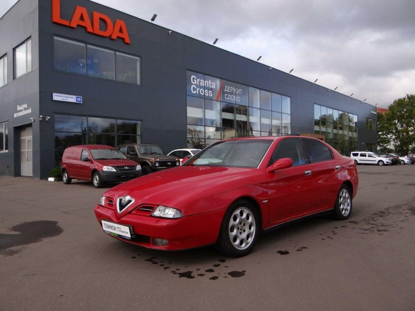 Альфа Ромео 166 2001