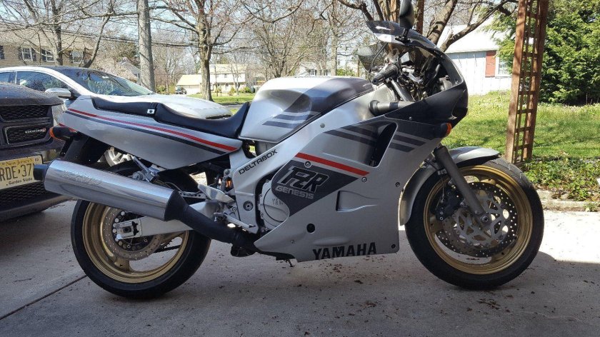 Yamaha fzr 250r 1990