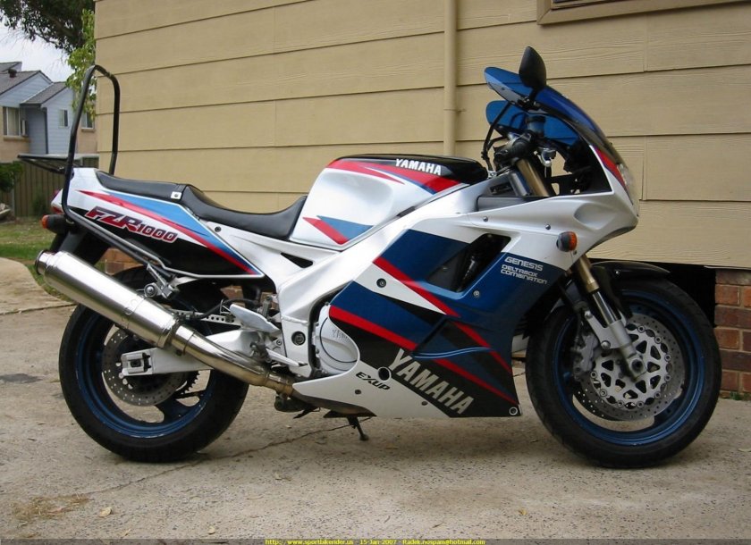 Yamaha FZR 1000