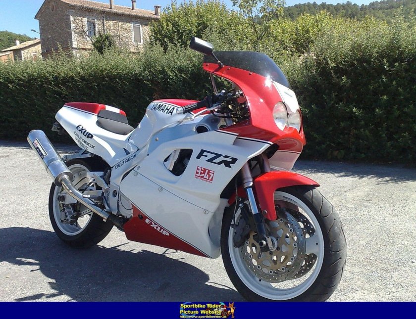 Yamaha FZR 1000