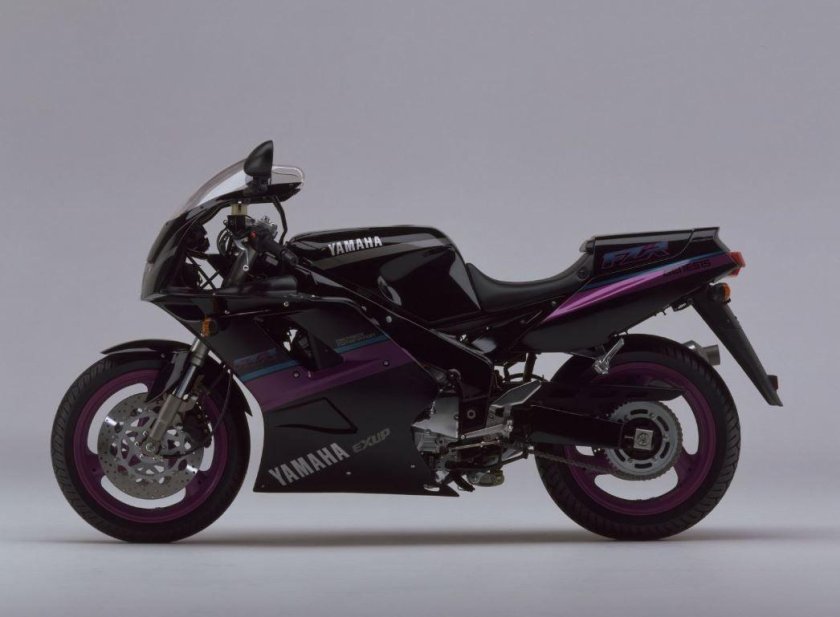 Yamaha FZR 1000