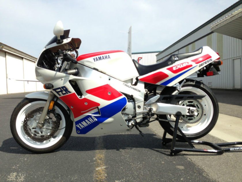 Yamaha FZR 1000