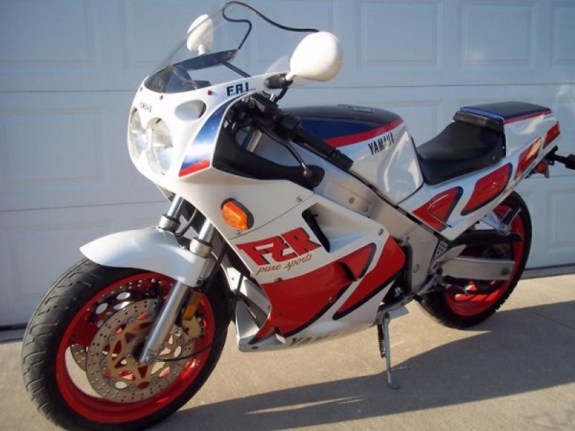 Yamaha FZR 1000