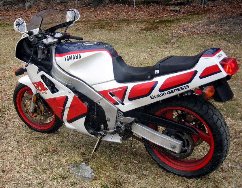Yamaha FZR 1000