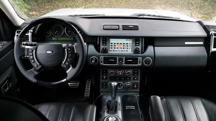 Ленд Ровер 2010 салон