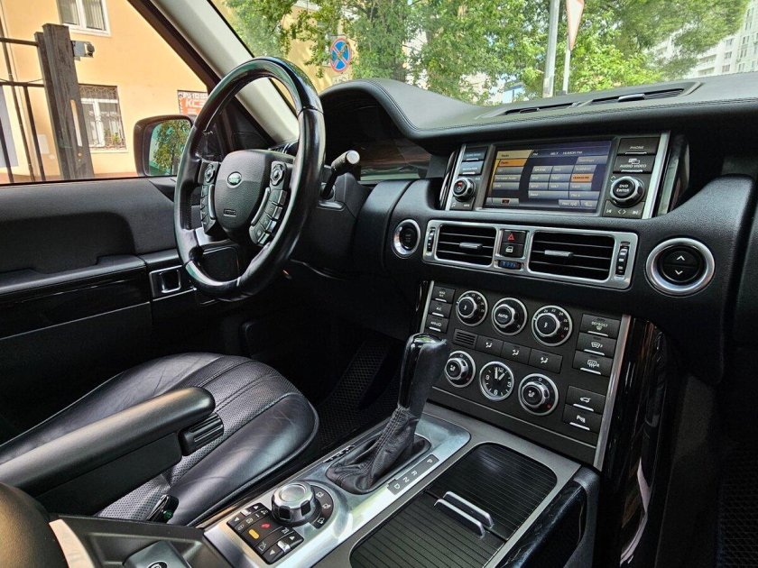 Land rover range iii