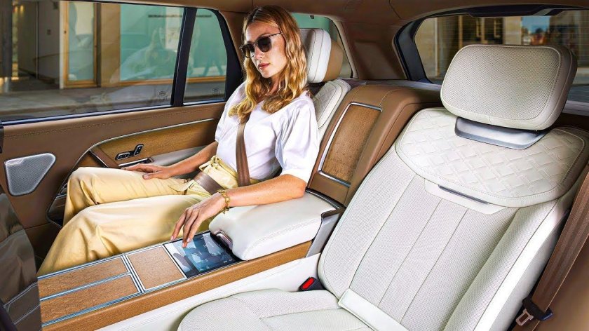 Рендж Ровер 2022 салон