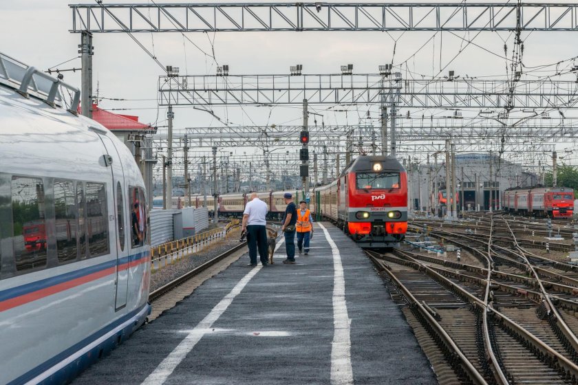 Пассажирский поезд