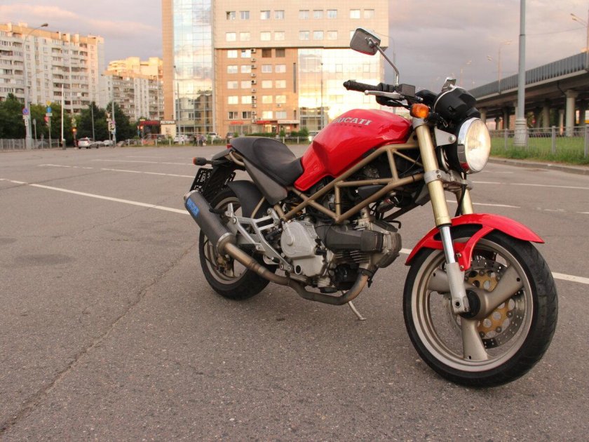 Ducati Monster 400