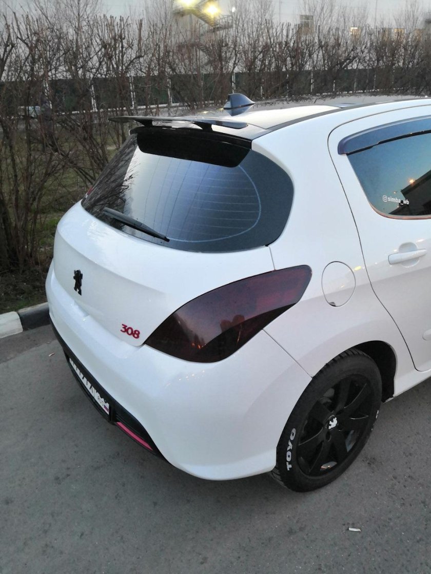Peugeot 308 спойлер