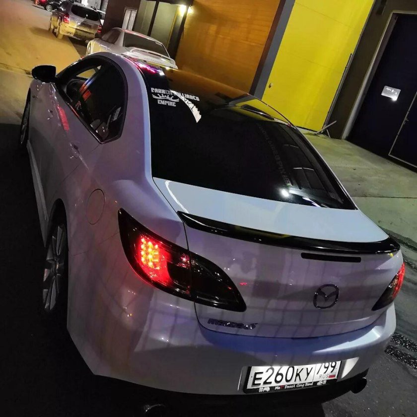 Мазда 6 GH черная крыша