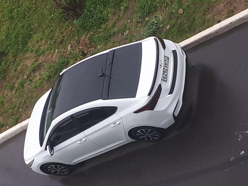 Белый Солярис 2 с черной крышей