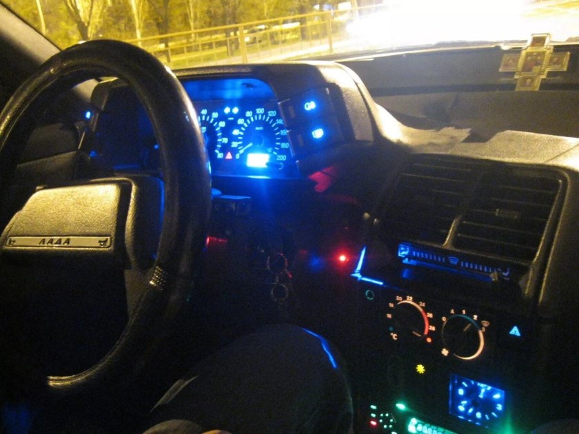 Подсветка салона ВАЗ 2110