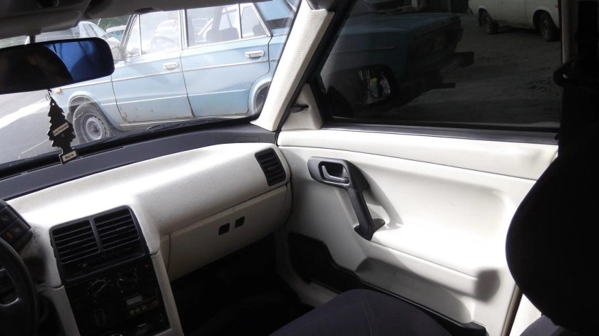 ВАЗ 2110 салон стойки