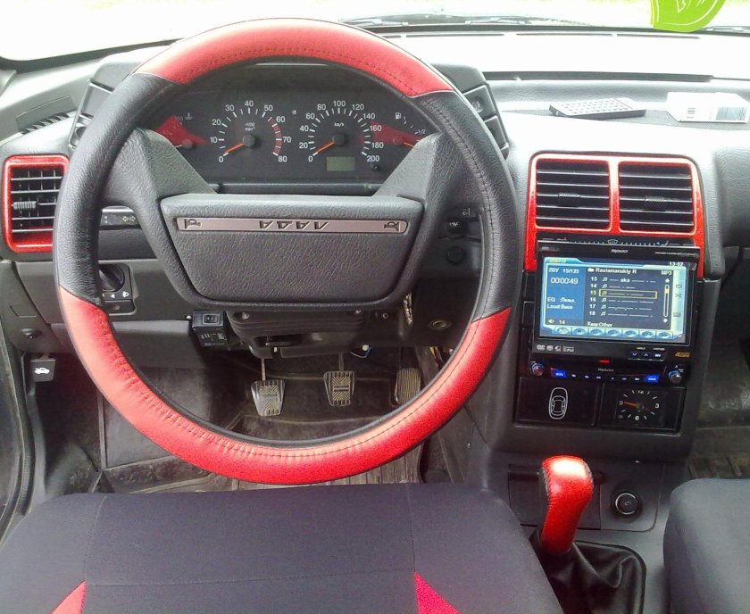 Красный салон ВАЗ 2110