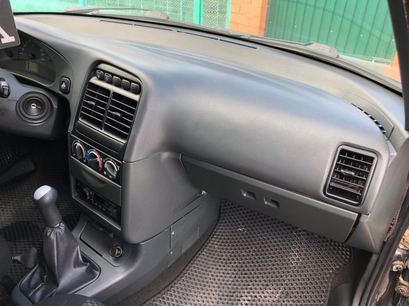 ВАЗ 2110 2007 салон