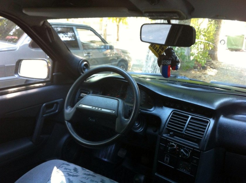 ВАЗ 2110 черный салон