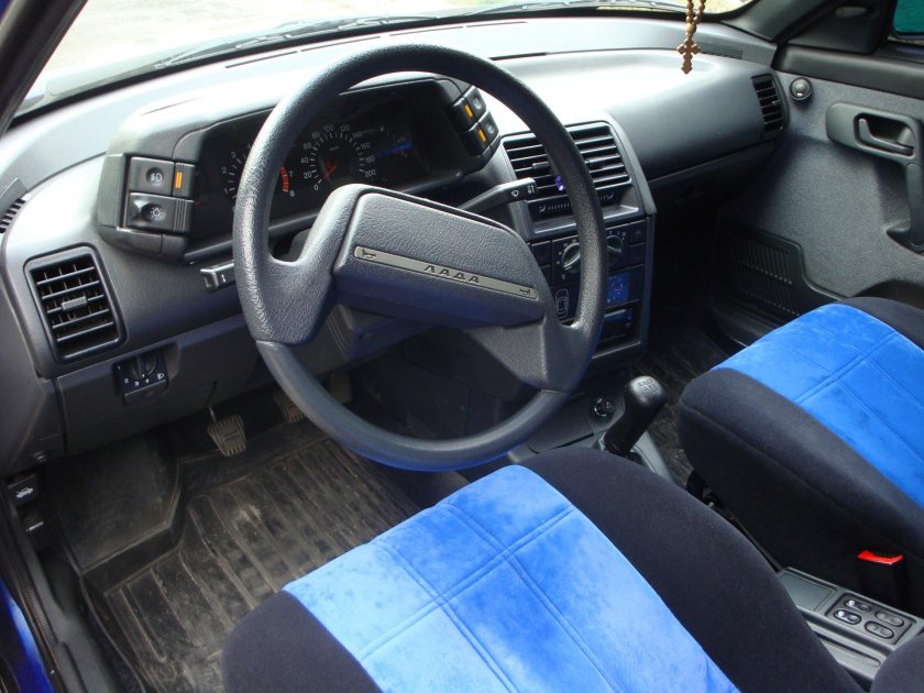 ВАЗ 2110 2007 салон