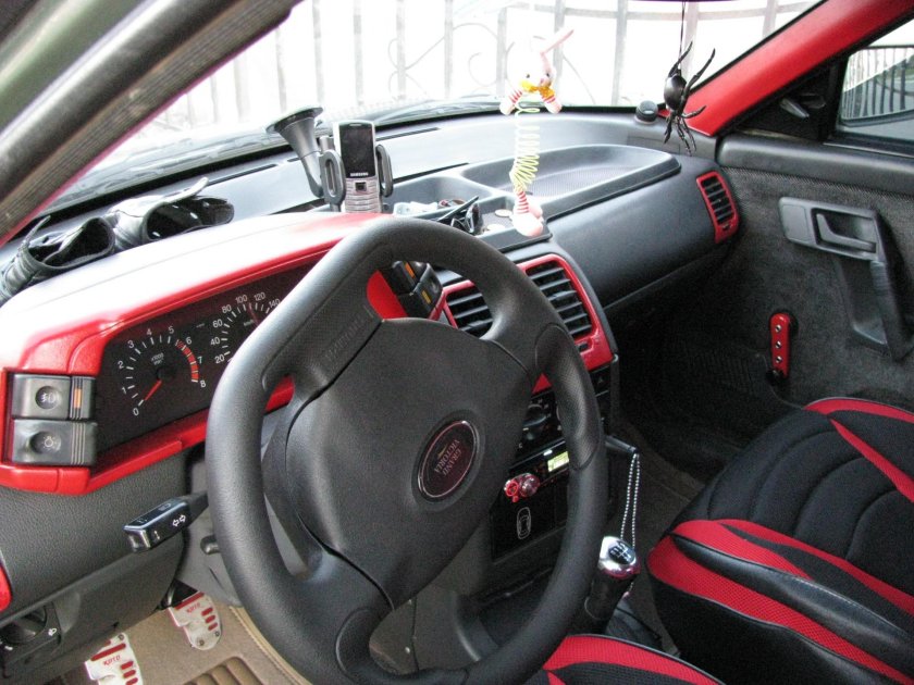 Тюнингованный салон ВАЗ 2110