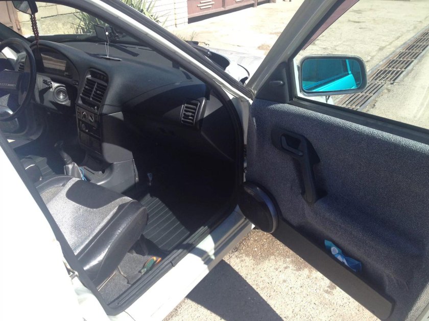 ВАЗ 2110 черный салон