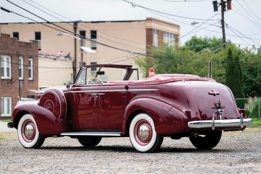 Ретро автомобиль