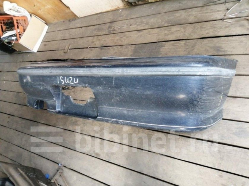 Передний бампер Isuzu Gemini