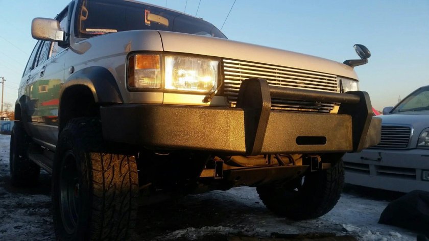 Силовой бампер Исузу Бигхорн