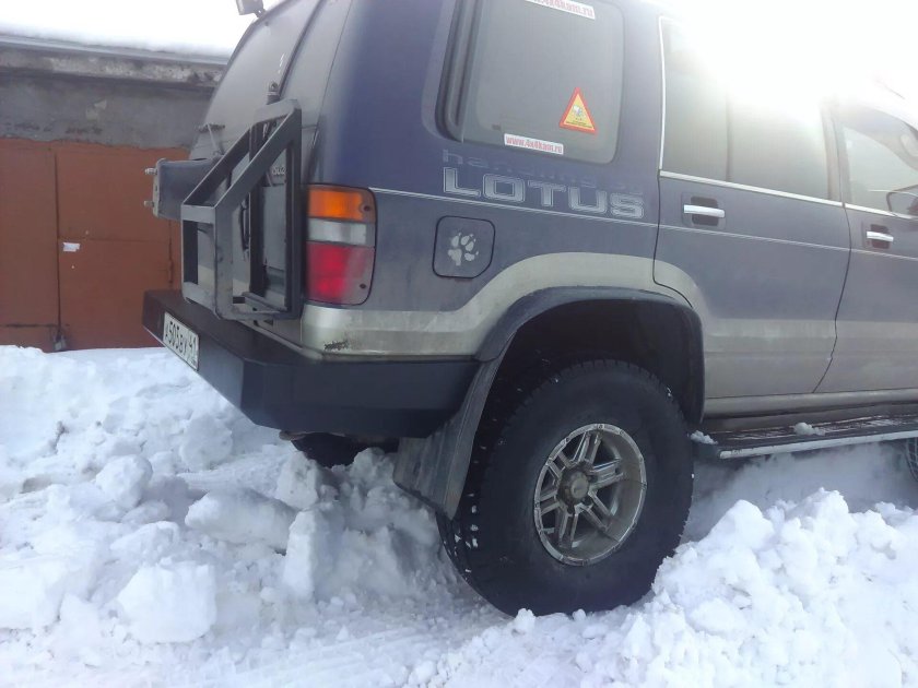 Силовой бампер Исузу Бигхорн