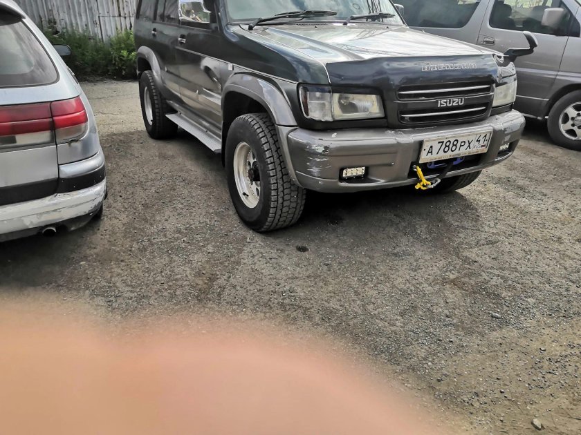 Силовой бампер Исузу Бигхорн