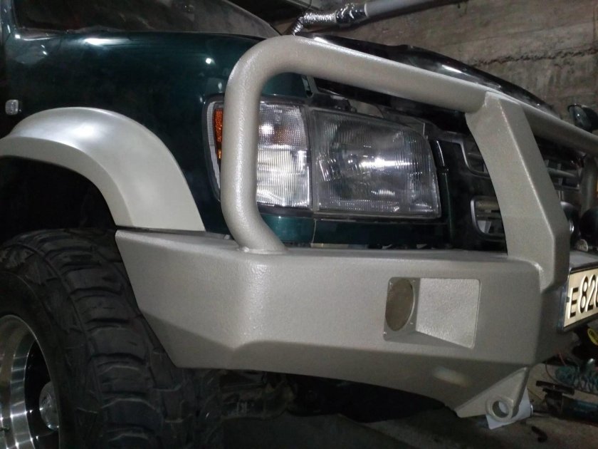 Силовой бампер Isuzu Bighorn