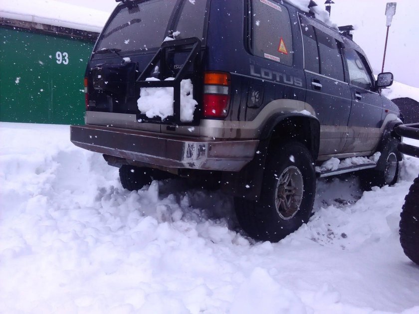 Силовой бампер Isuzu Bighorn