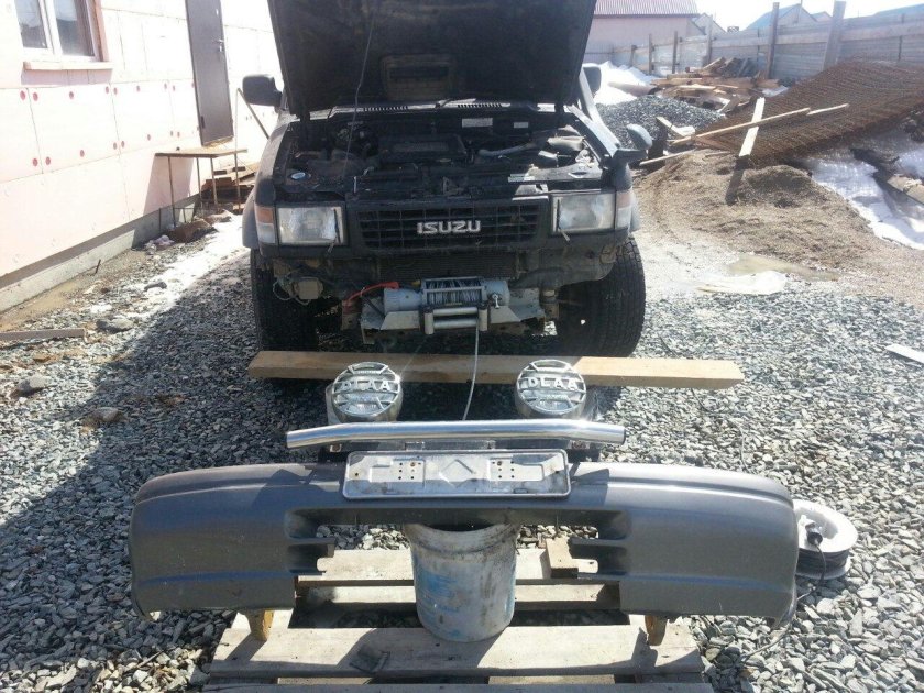 Силовой бампер Isuzu Bighorn