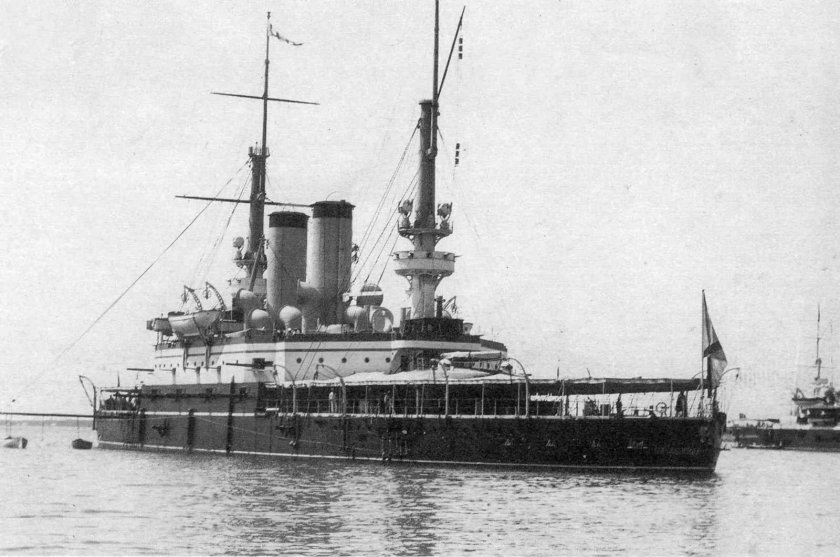 Броненосец три святителя