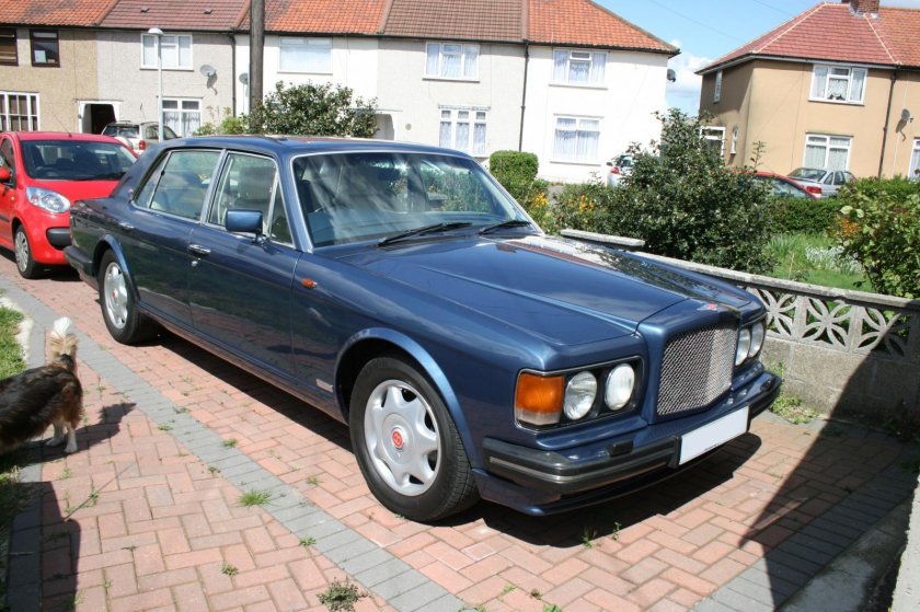 Бентли 1990