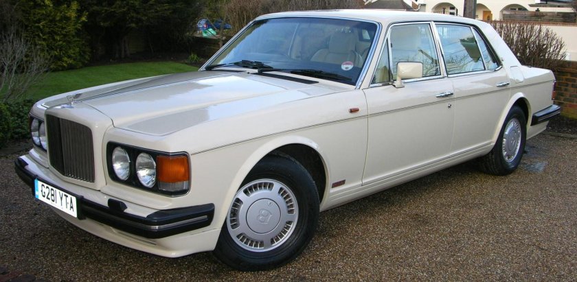 Бентли 1990