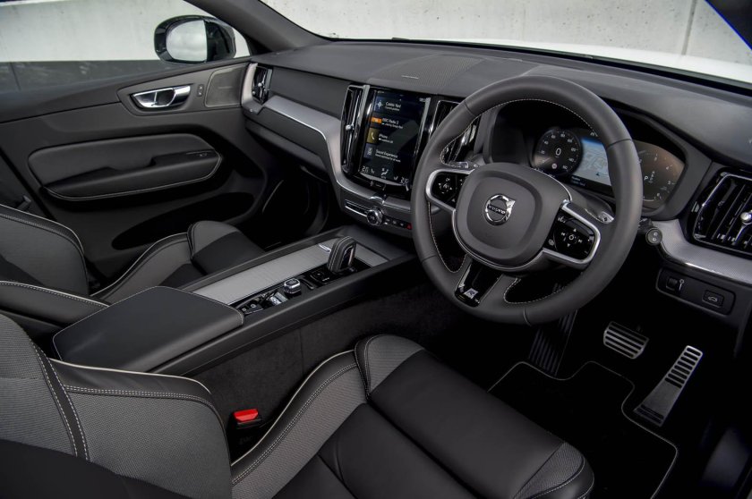 Volvo xc60 салон 2019
